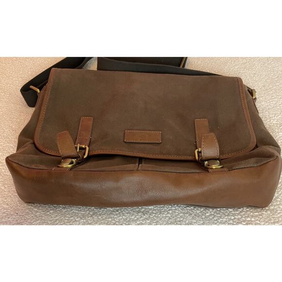 Fossil Canvas Messenger Bag Laptop Shoulder Satchel Strap Brown With pockets - Picture 5 of 11